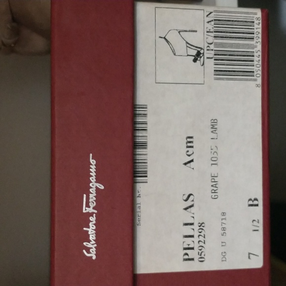 Salvatore Ferragamo Pellas Metal Graph Lamb 7 1/2 size - Picture 8 of 8